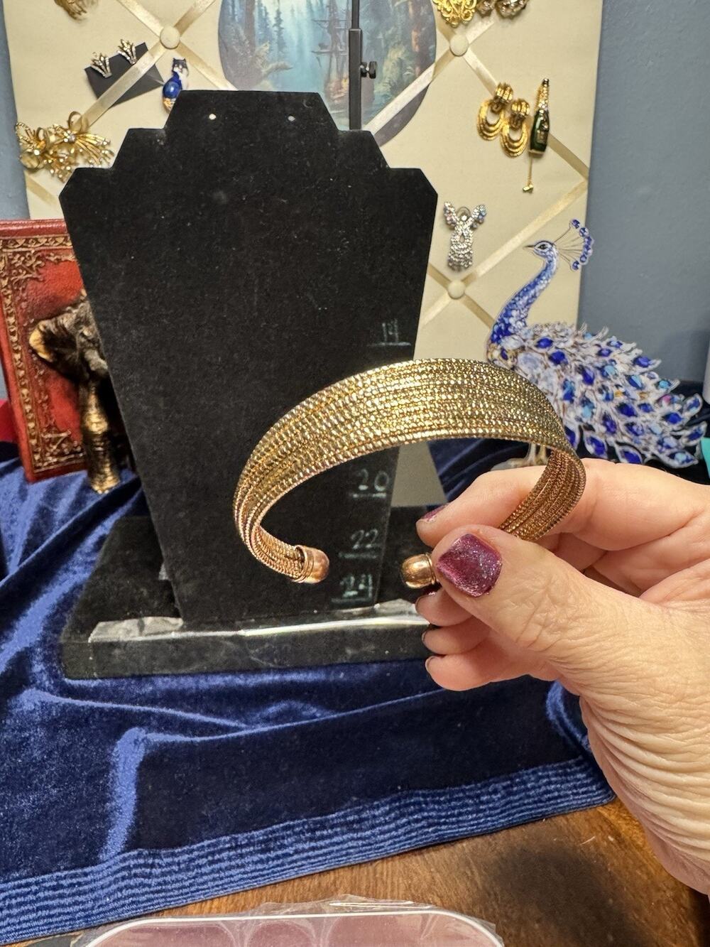 gold tone bracelet vintage